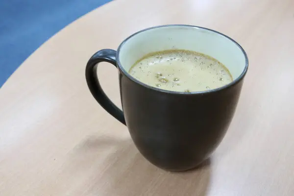 Sabahın Köründe Ofiste Kahve Sıcak Çikolata — Stok fotoğraf