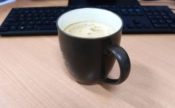 Поздний Кофе Горячий Шоколад Чашке Утром Офисе — стоковое фото
