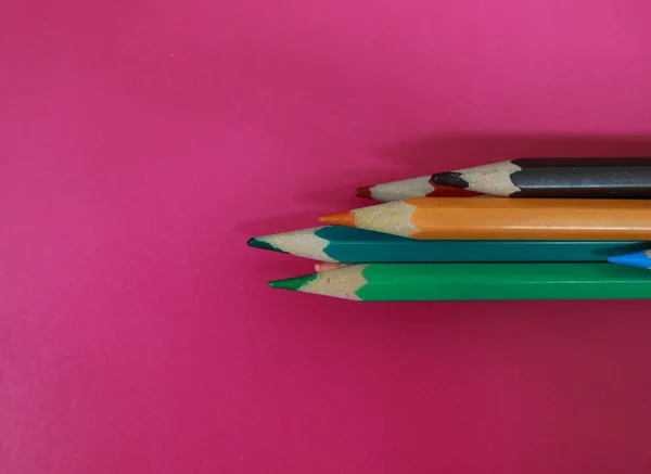 Lápis Coloridos Papel Colorido Muito Coloridos Como Arco Íris — Fotografia de Stock
