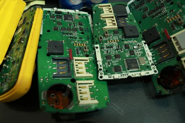 Pcb Est Une Carte Circuit Électronique Qui Connecte Les Composants — Photo