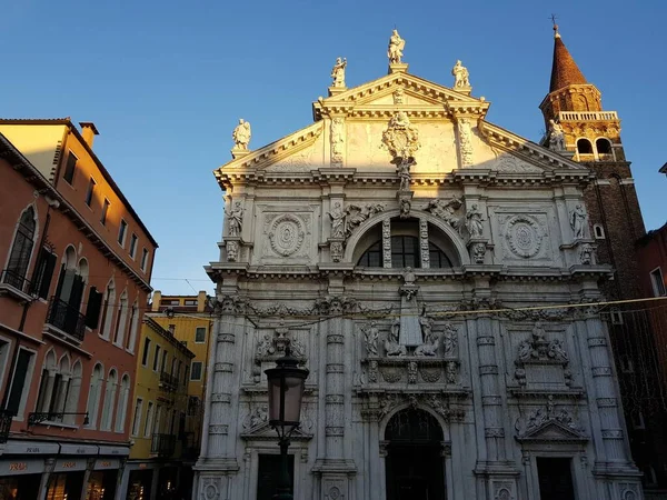 Venedik, İtalya - 2018. Katedral kemeri.