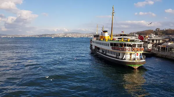 Passenger Steamer Water Bosphorus Bay Istanbul — Stock Photo, Image