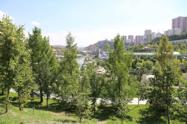 Türkiye Ankara Esertepe Vadisi Parkı ve şehir manzarası - Trkiye Ankara Esertepe vadisi Parkı ve ehir manzaras