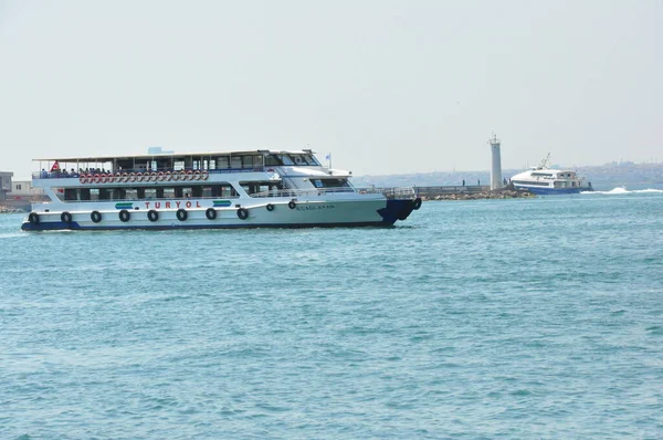 Turkije Stanbul Uitzicht Stad Ferry Zee — Stockfoto