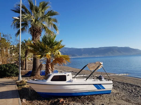 Titleboat Beach Empty Wooden Fishing Boats Sand Sea Empty Beach — Stockfoto