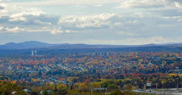 Облака Горный Ландшафт Осенний Горизонт Rock Forest Sherbrooke Quebec Eastern — стоковое фото
