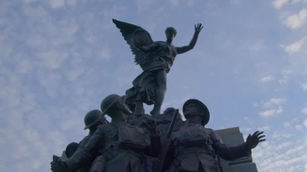 Sherbrooke Quebec Canada Maj Kung Gata Brons Monument Braves Sherbrooke — Stockvideo