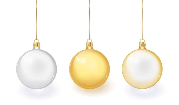 ベクトル現実的な3Dクリスマス光沢のあるガラスボール、透明グリッドの背景に隔離されたモックアップのセットアップ。クリスマスと新年のおもちゃの装飾ボールのデザインテンプレートモックアップのための — ストックベクタ