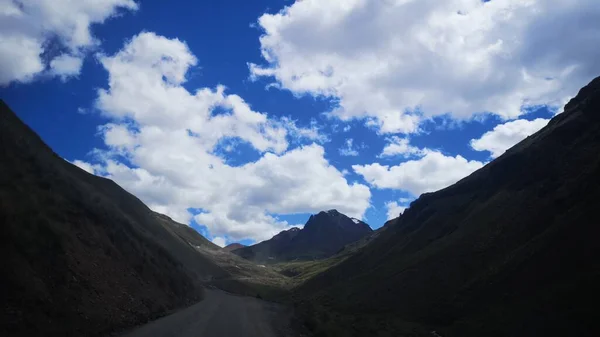 PAISAJE DE LA SIERRA PERUANA
