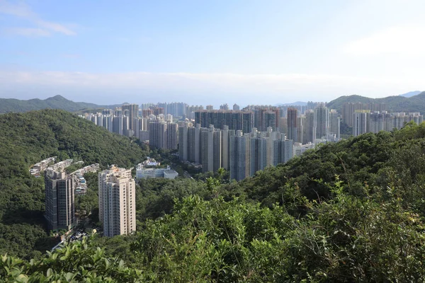 2021年10月17日香港绿山及建筑 — 图库照片