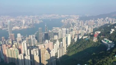 09 Ekim 2019: Victoria Peak, Honk Kong 'da İdari Apartmanlar