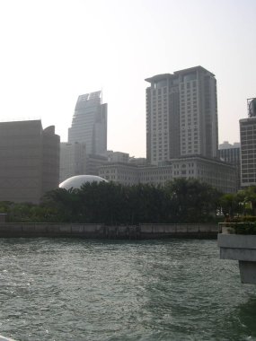 11 Haziran 2004 'te Tsim Sha Tsui, Kowloon' da birçok turistik bölgede otel.