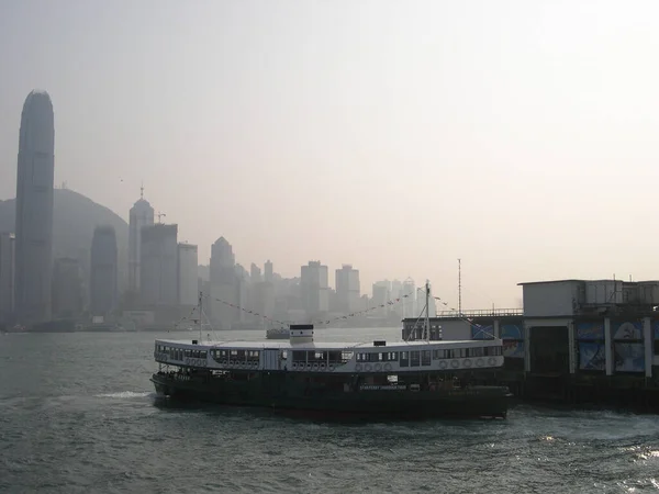 June 2004 Star Ferry Making Crossing Victoria Harbor — Stock Photo, Image