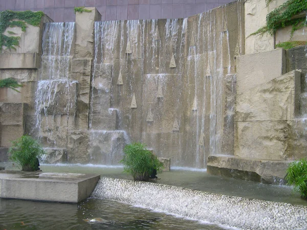 Juni 2004 Artificia Waterval Het Park Hong Kon — Stockfoto