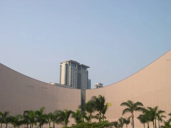 Июня 2004 Архитектура Культурного Центра Цим Цуй Гонконг — стоковое фото