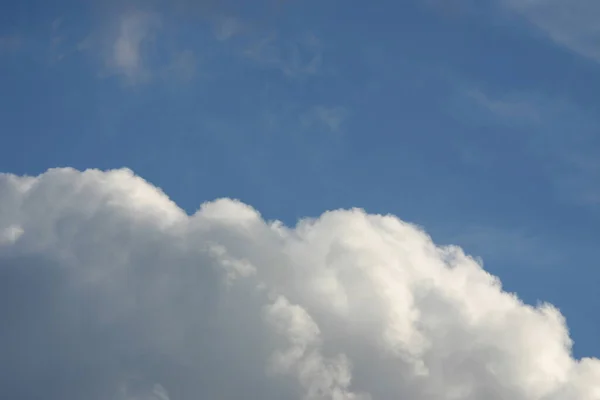 Langit Biru Petunjuk Langit Yang Jelas — Stok Foto