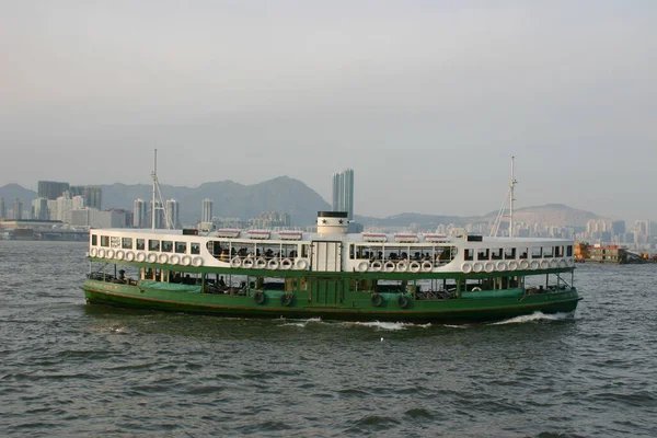 Julho 2004 Star Ferry Fazendo Uma Travessia Victoria Harbor — Fotografia de Stock