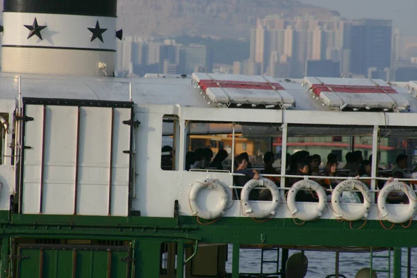 Julho 2004 Star Ferry Fazendo Uma Travessia Victoria Harbor — Fotografia de Stock