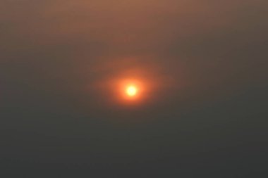 Sıcak hava dalgası güneşi. İklim değişikliği. Küresel ısınma.