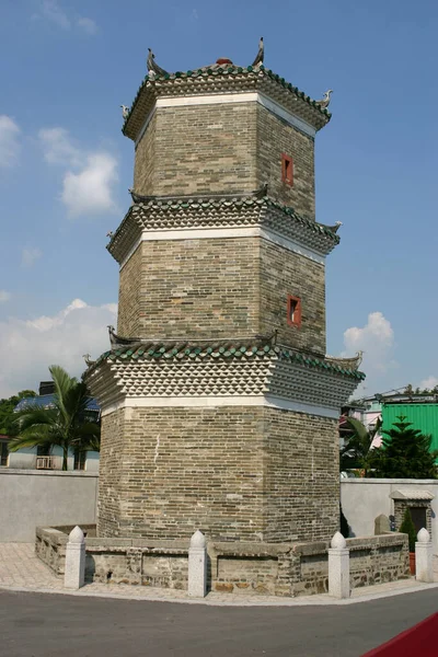 Ago 2004 Tsui Sing Lau Pagoda Yuen Long Hong Kon —  Fotos de Stock
