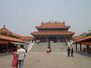 1 Ekim 2004 Fangcun Wong Tai Sin Tapınağının manzarası