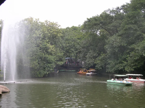 Oct 2004 Lake Yuexiu Hill Guangzhou China — Stock Photo, Image