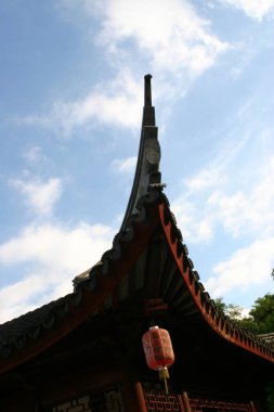 Çin tapınakları, eski binaların köşeleri.