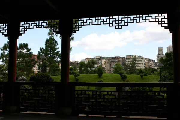 Den Kinesiska Verandan Vid Zen Trädgården Kowloon Mur Stad Par — Stockfoto