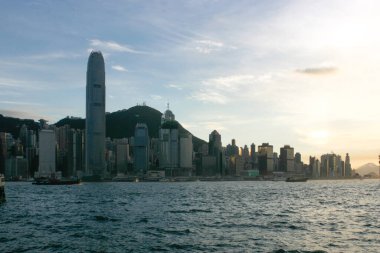 4 Eylül 2004, Hong Kong 'daki Victoria Limanı.