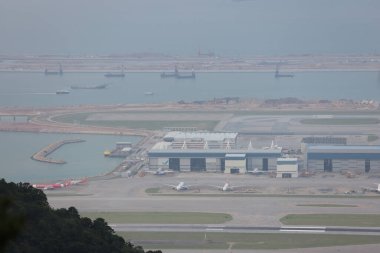 24 Ekim 2021 Hong Kong Uluslararası Havalimanı 'nda uçak mühendisliği.