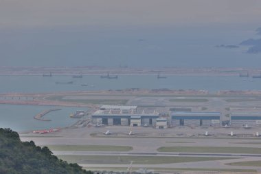 24 Ekim 2021 Hong Kong Uluslararası Havalimanı 'nda uçak mühendisliği.