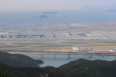 24 Ekim 2021 Hong Kong Uluslararası Havalimanı 'nda uçak mühendisliği.