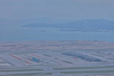24 Ekim 2021 Birçok uçak Hong Kong Uluslararası Havaalanında uçuşu durdurdu. 