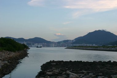 13 Temmuz 2004 Tiu Keng Pier Hong Kong manzarası
