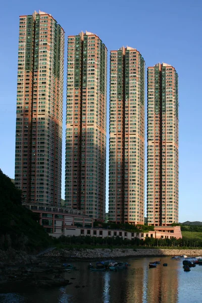 Июля 2004 Ландшафт Tiu Keng Pier Hong Kong — стоковое фото