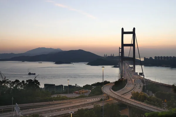 Coucher Soleil Éclairage Pont Suspendu Emblématique Pont Tsing — Photo