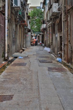 17 Temmuz 2021, Hong Kong 'daki dağınık ara sokak.