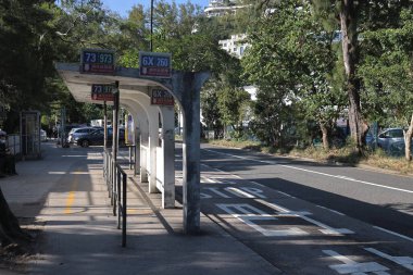 27 Kasım 2021 Deep Water Bay 'deki eski otobüs durağı.