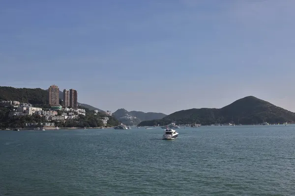 2021年11月27日香港深水湾海滨的中岛建筑物 — 图库照片