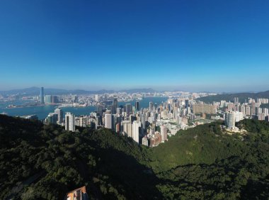 10 Aralık 2021 Wan Chai Geçidi 'ndeki Hong Kong manzarası.