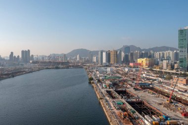 11 Aralık 2021 Kai Tak Geliştirme 'de yapım aşamasında.