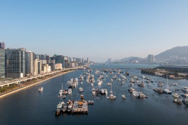 11 Aralık 2021 Kwun Tong Tayfun Sığınağı, Kwun Tong Bypass ve ticari bina