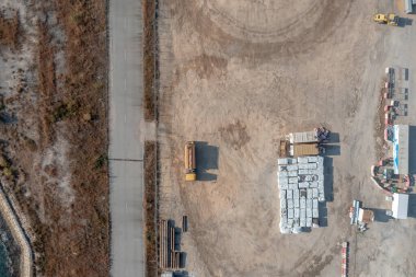 11 Aralık 2021 Kai Tak Geliştirme 'de yapım aşamasında.