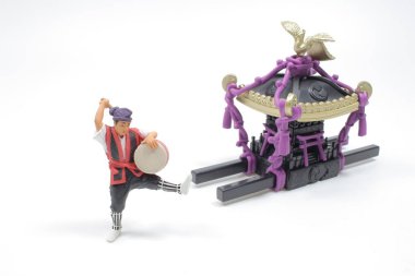 Geleneksel Japon dansı, geleneksel Japon festivalinin geçit töreni.