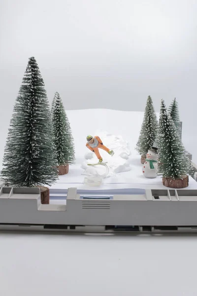 Mini Figura Saltador Esquí Compite —  Fotos de Stock