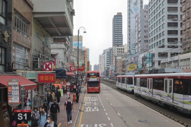 25 Aralık 2021 Castle Peak Yolu Yuen Long Town 'un ana yoludur..