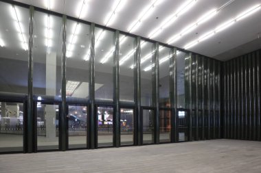 24 Aralık 2021 modern tarz giriş lobisi, M + Sergisi, hk