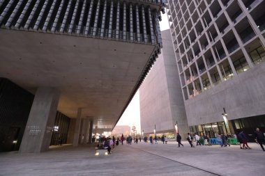 24 Aralık 2021 M + Müze, Batı Kowloon Kültür Bölgesi M + binası