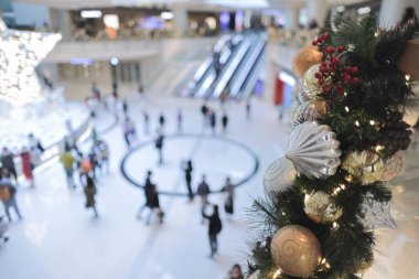 24 Aralık 2021 Elements alışveriş merkezinde Noel süslemesi