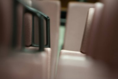 Hong Kong 'da çift katlı otobüsün üst güvertesi.